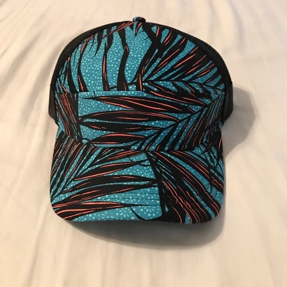 Lululemon Dash‎ and Splash cap